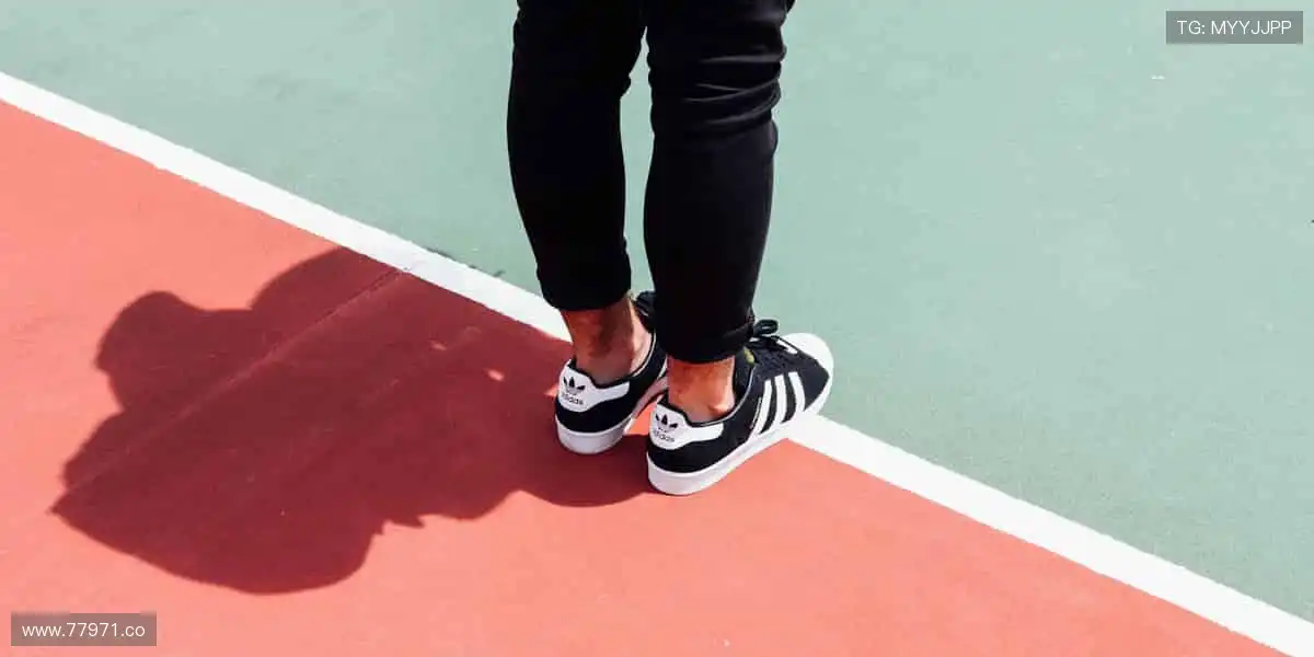 🎯【全球直播】零时差，与千万球迷同频尖叫！